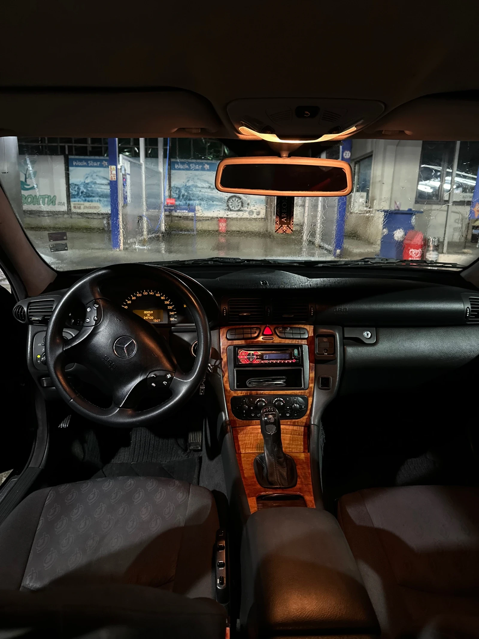 Mercedes-Benz C 220, снимка 6 - Автомобили и джипове - 54335883