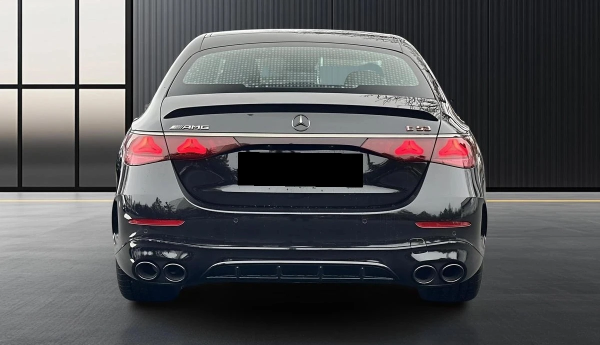 Mercedes-Benz E 53 AMG Hybrid Sedan, снимка 4 - Автомобили и джипове - 54421843