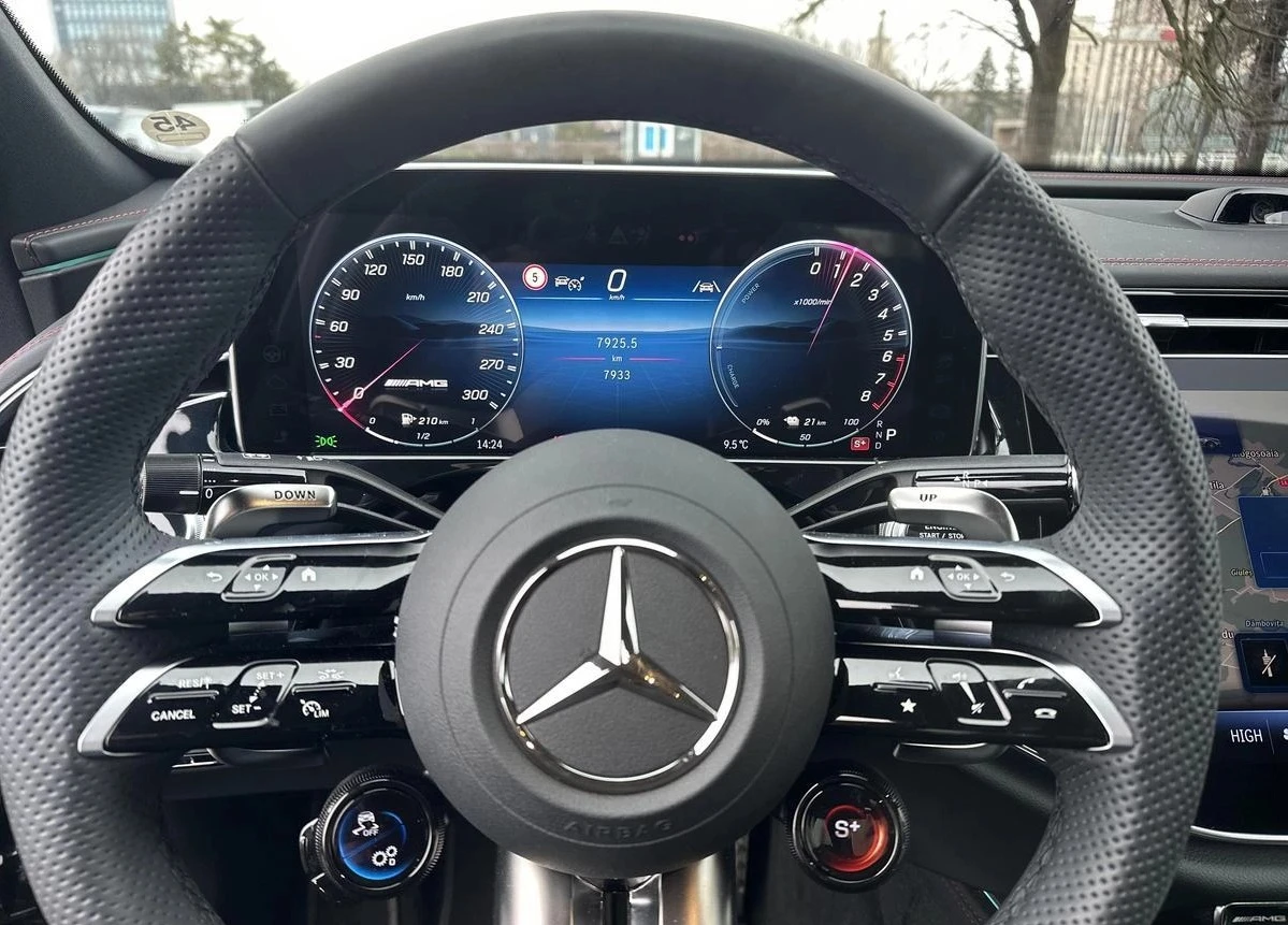 Mercedes-Benz E 53 AMG Hybrid Sedan, снимка 6 - Автомобили и джипове - 54421843
