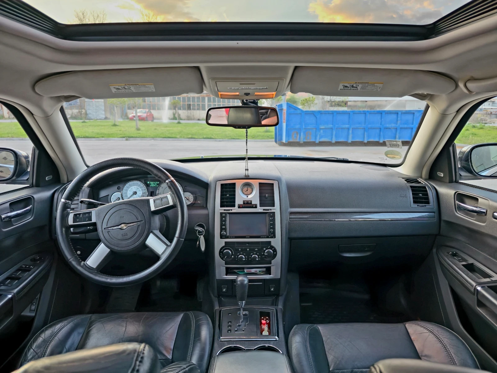 Chrysler 300c, снимка 6 - Автомобили и джипове - 54446206