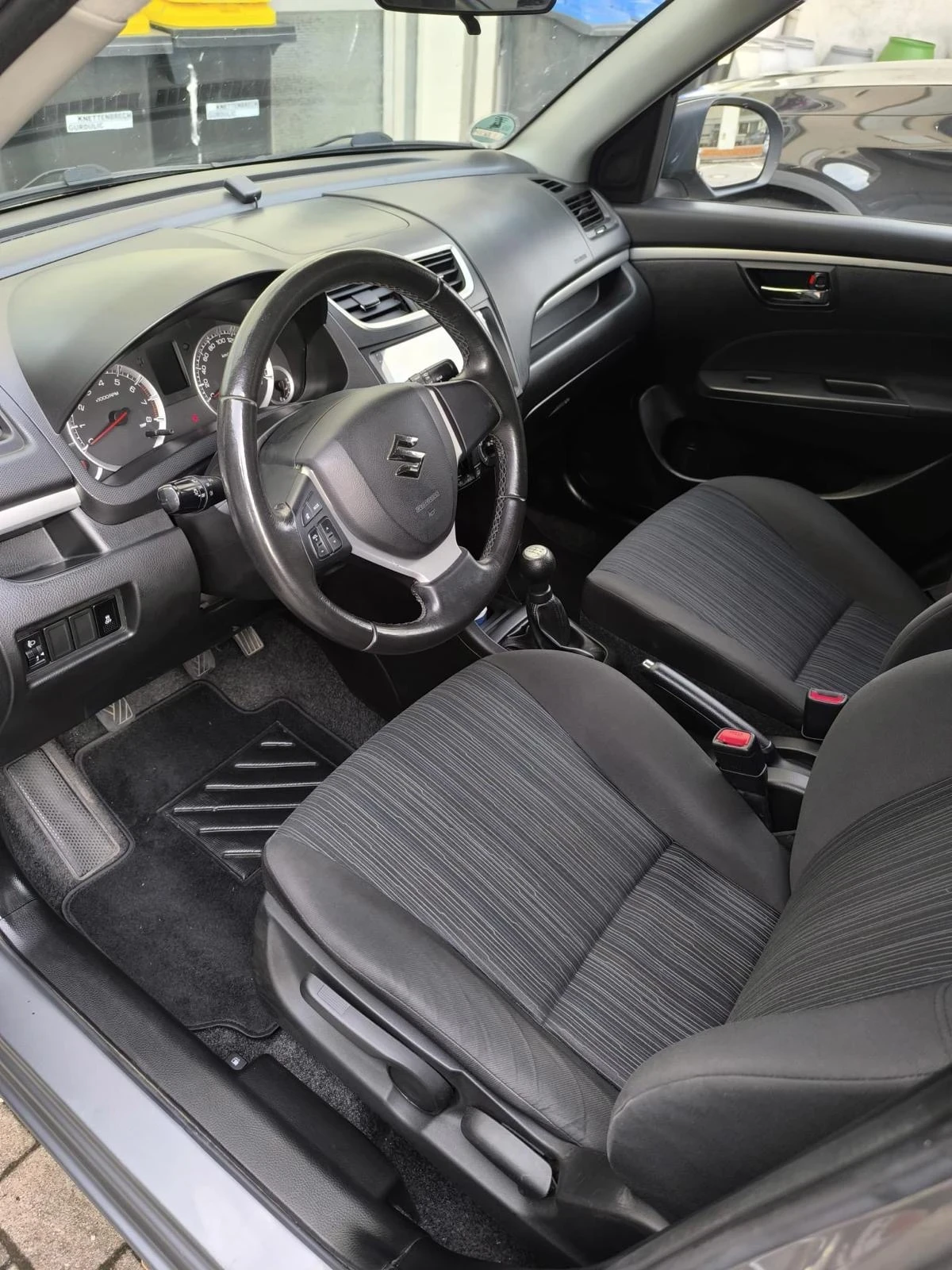 Suzuki Swift, снимка 8 - Автомобили и джипове - 55069668