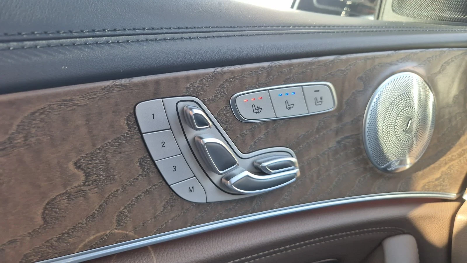 Mercedes-Benz E 63 AMG S - 4 MATIC- FULL, снимка 8 - Автомобили и джипове - 56019595