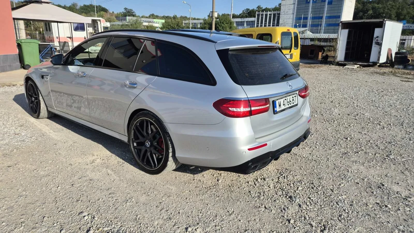 Mercedes-Benz E 63 AMG S - 4 MATIC- FULL, снимка 4 - Автомобили и джипове - 56019595