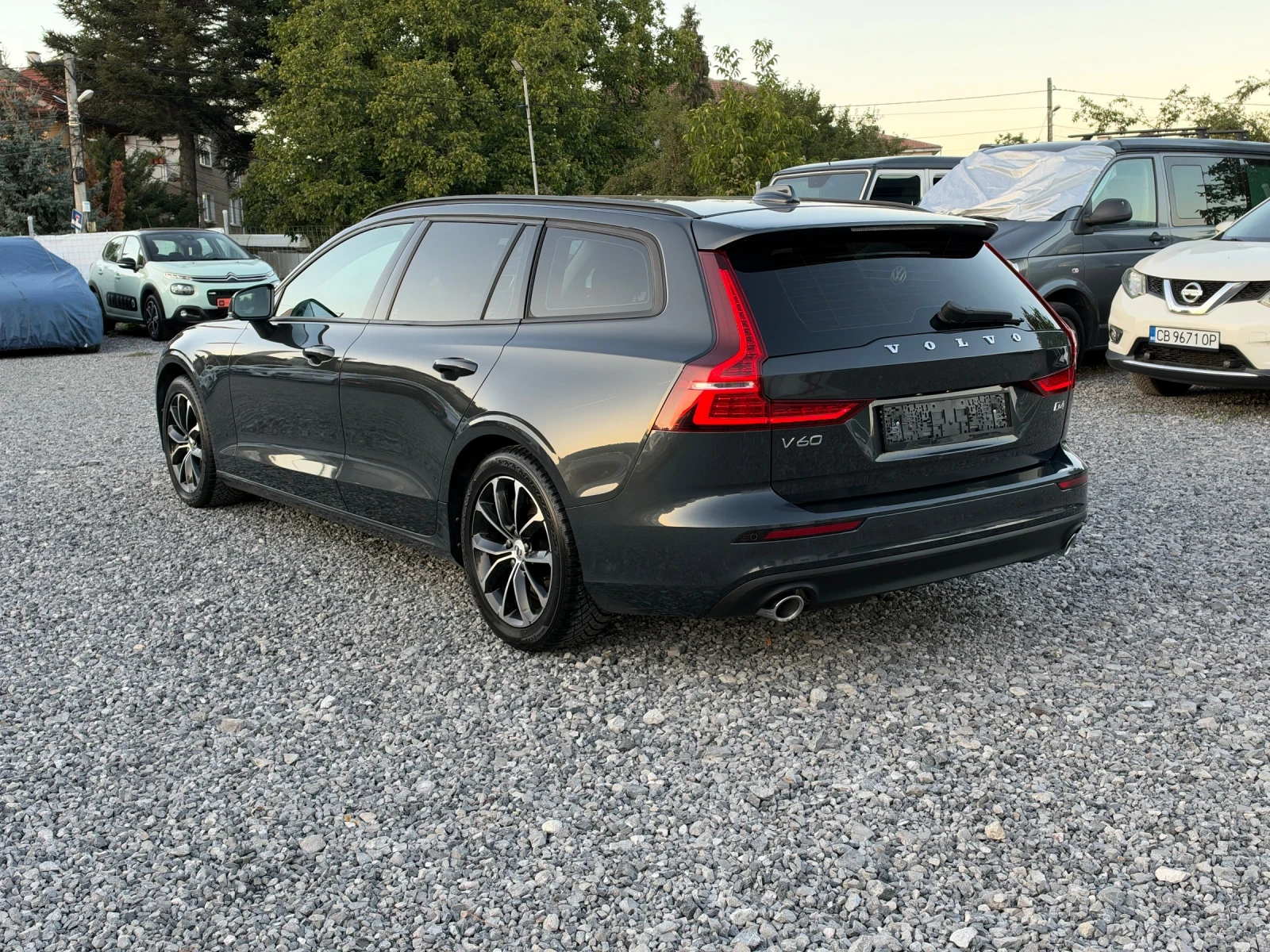 Volvo V60 2.0 D4 (190hp) | 8 Automatic | Momentum | Euro 6, снимка 7 - Автомобили и джипове - 56299128
