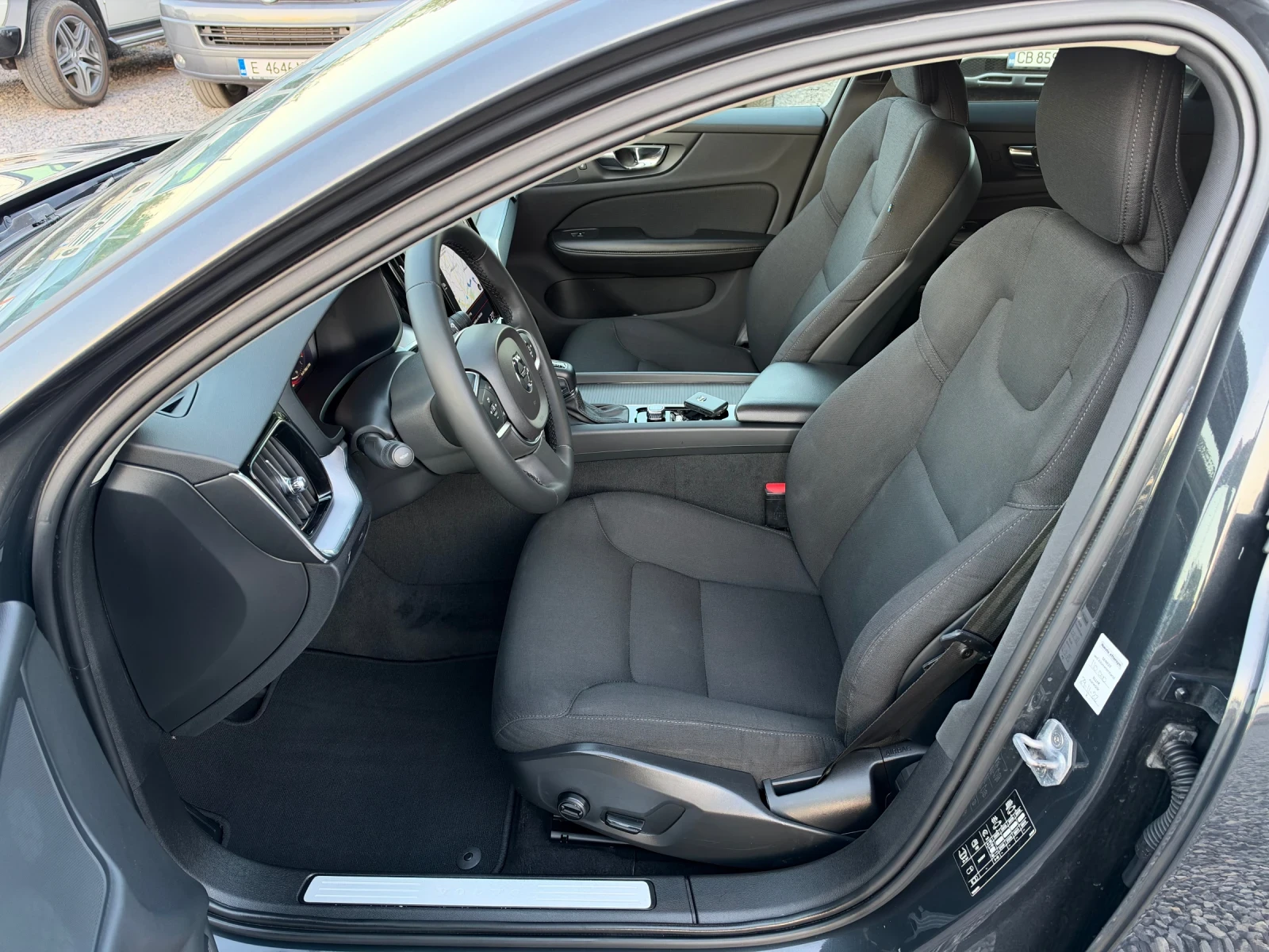 Volvo V60 2.0 D4 (190hp) | 8 Automatic | Momentum | Euro 6, снимка 10 - Автомобили и джипове - 56299128