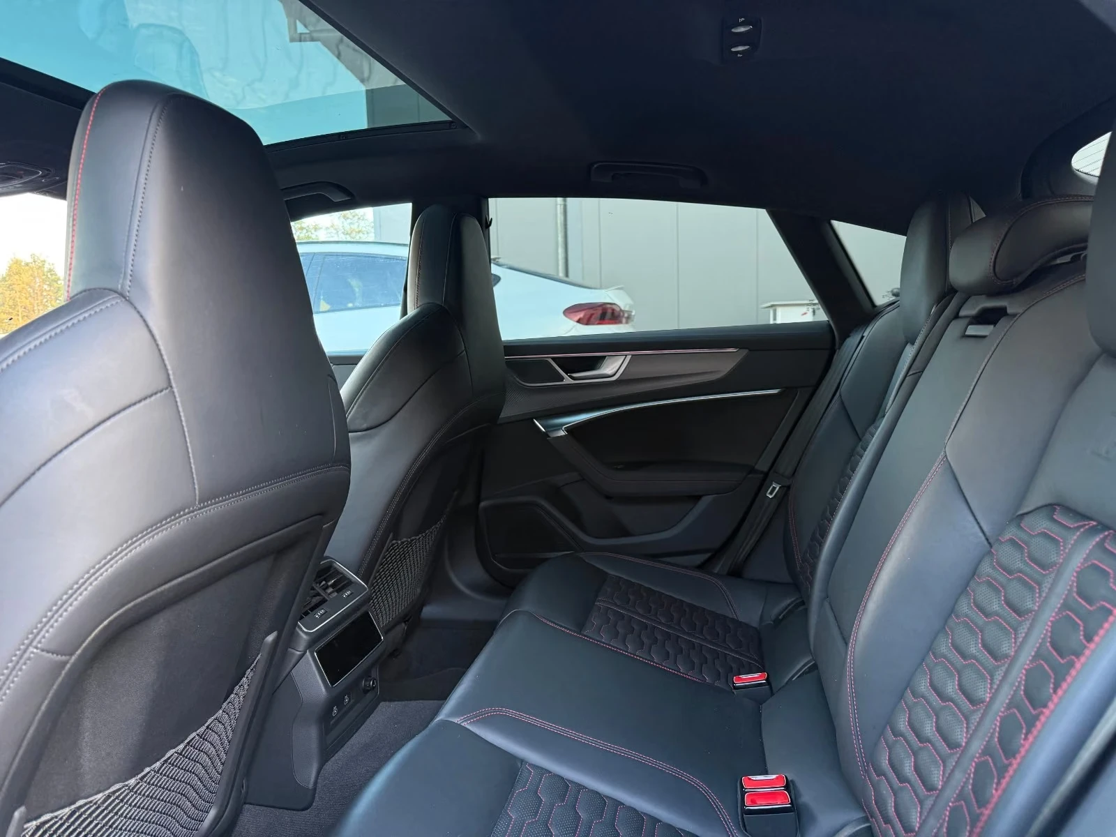 Audi Rs7 S.BACK/600HP/CERAMIC/PANO/B&O/360/VENT/364h | Mobile.bg � ����������� 13