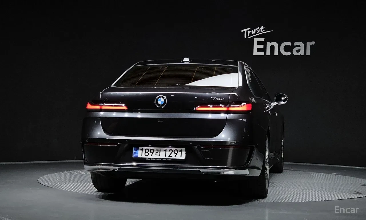 BMW 740 sDrive | LED | PANO | Обдух | Подгрев , снимка 4 - Автомобили и джипове - 56706164