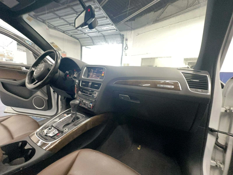 Audi Q5 3.0T Premium Plus, снимка 5 - Автомобили и джипове - 47414557