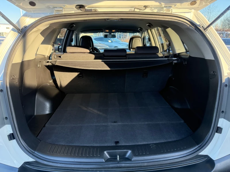 Kia Sorento 2.4i , снимка 9 - Автомобили и джипове - 52419777