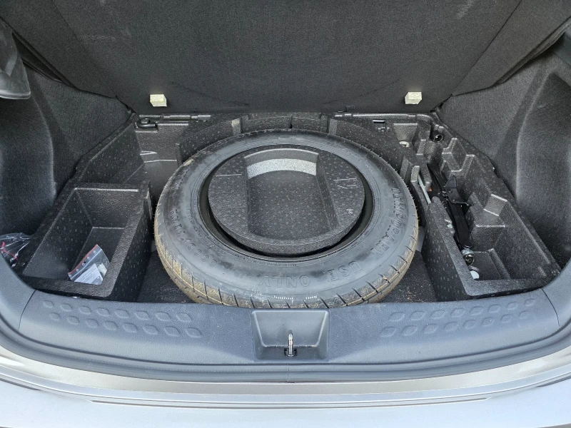 Toyota C-HR benzin , снимка 8 - Автомобили и джипове - 52715007