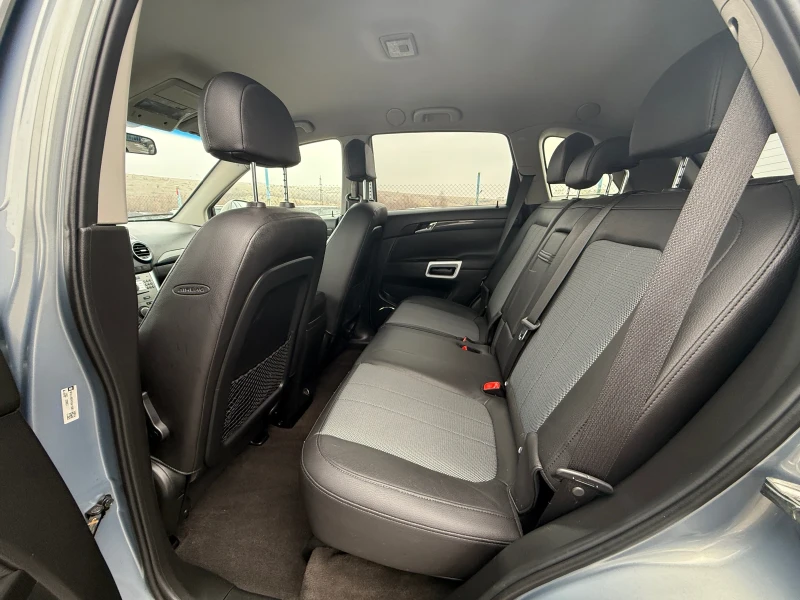 Opel Antara 4x4, снимка 15 - Автомобили и джипове - 53204381