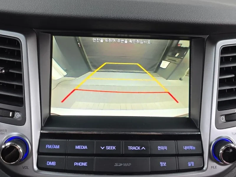 Hyundai Tucson 2.0 2WD EDITION , снимка 14 - Автомобили и джипове - 56293183