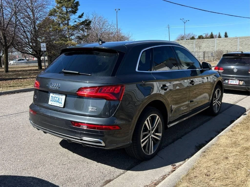 Audi Q5 Technik * ЦЕНА ДО БЪЛГАРИЯ * (CARFAX) - изображение 2