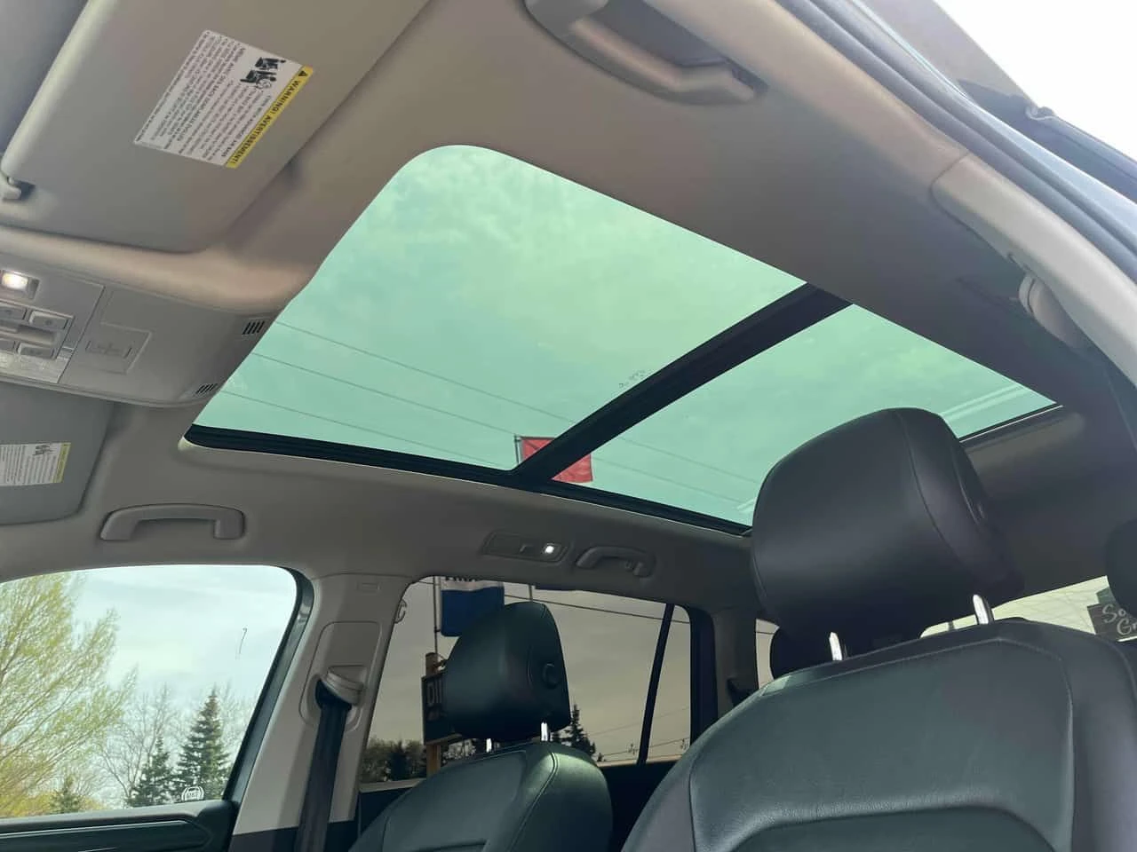 VW Tiguan * Highline * 2 �����* PANO* KEYLESS* �������*  | Mobile.bg � ����������� 10