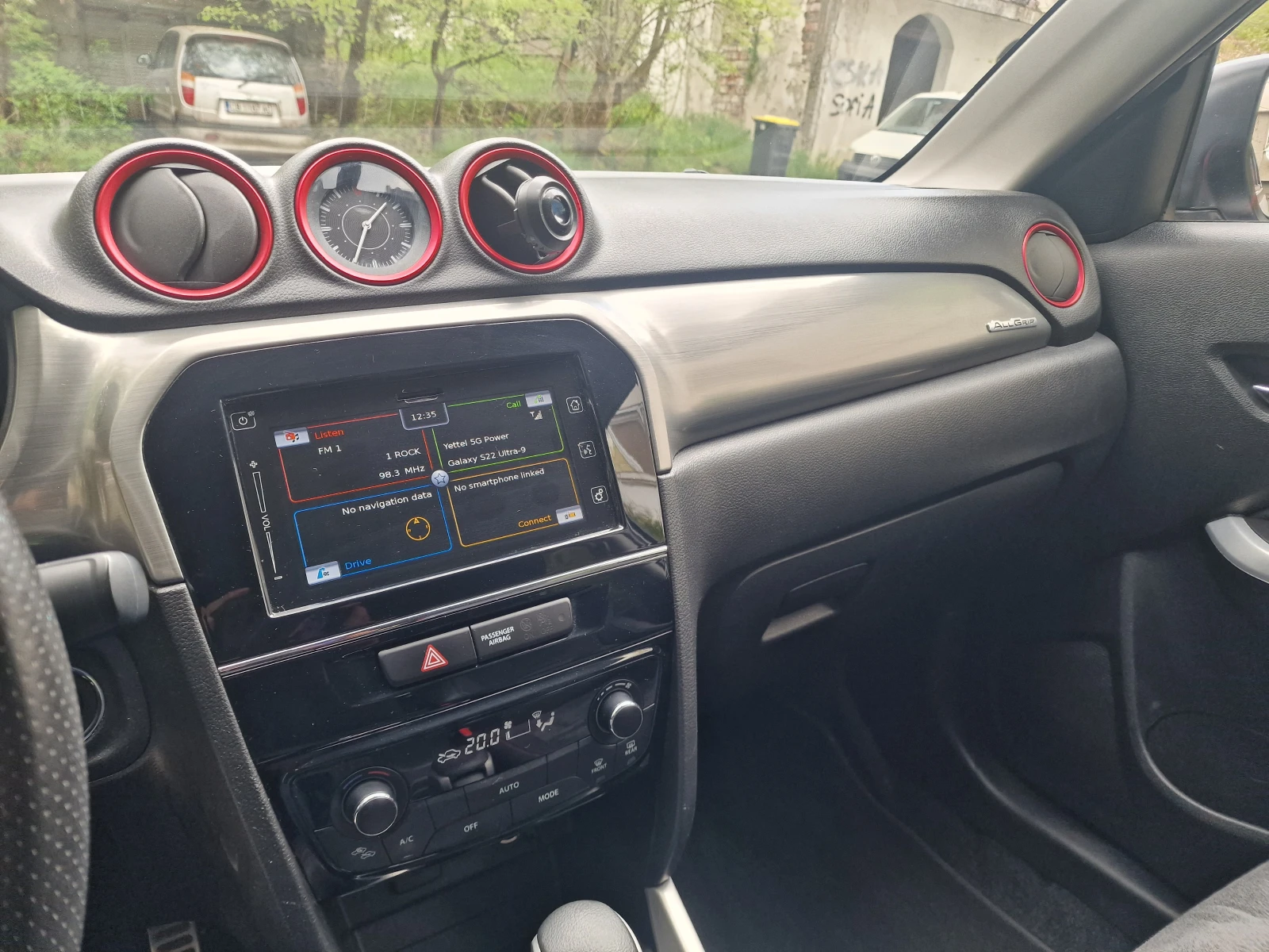 Suzuki Vitara Sergio Selano Edition - 86 000 км., снимка 6 - Автомобили и джипове - 54401116