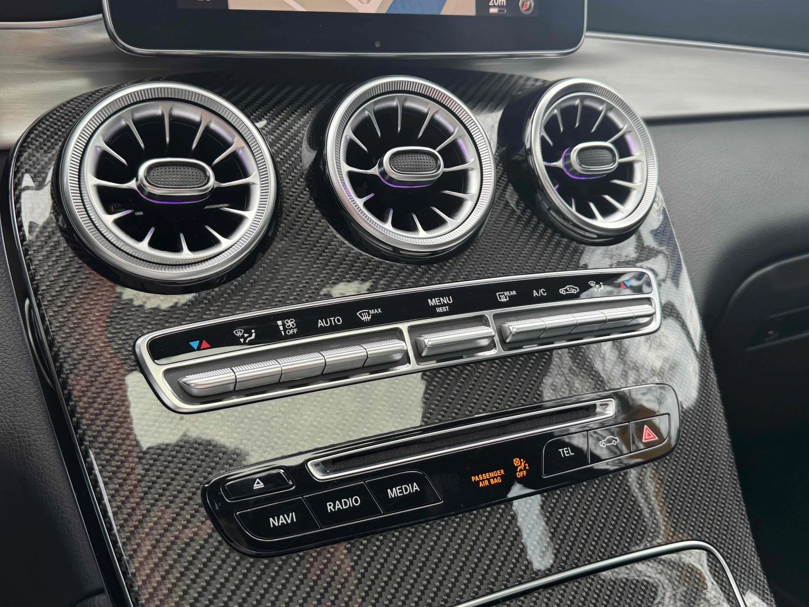 Mercedes-Benz GLC 63 AMG S* CARBON* 360* BURMASTER* HEAD-UP* КРАЙНА ЦЕНА, снимка 11 - Автомобили и джипове - 54566771