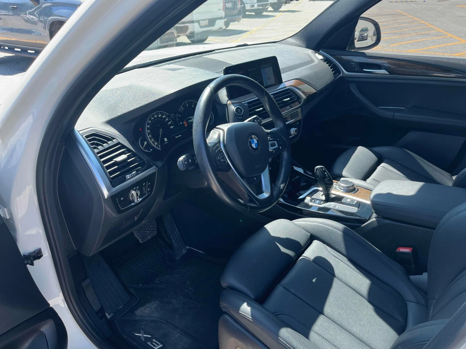 BMW X3 xDrive30i * ПОДГРЕВ * ПАНОРАМА * 2 КЛЮЧА * CARFAX, снимка 6 - Автомобили и джипове - 54722027