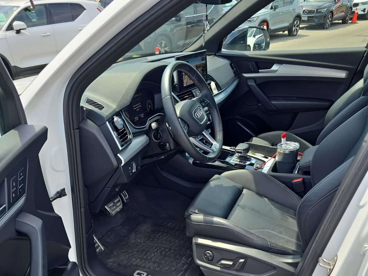 Audi Q5 Progressiv/DIS/LED/ВЪРНАТ ОТ ЛИЗИНГ , снимка 5 - Автомобили и джипове - 54761074