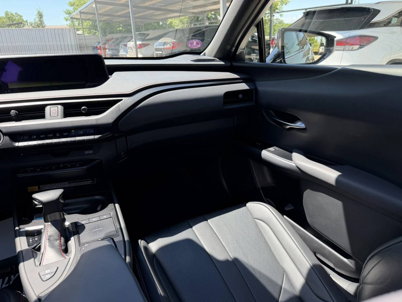 Lexus UX 250h F Sport/AWD/360Camera/HUD/BSM/Relax+ HHC  | Mobile.bg � ����������� 12