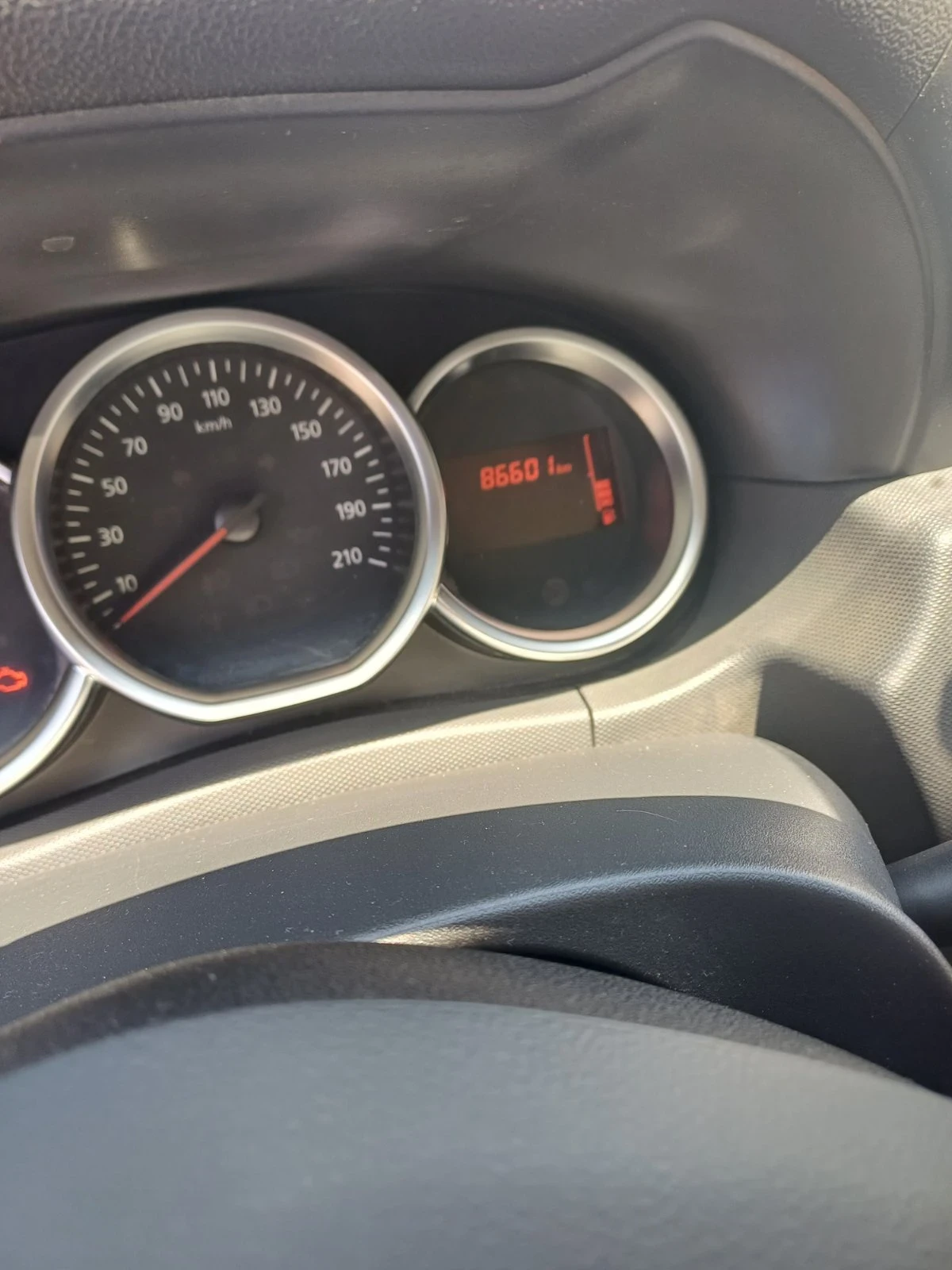 Dacia Duster, снимка 6 - Автомобили и джипове - 55353358
