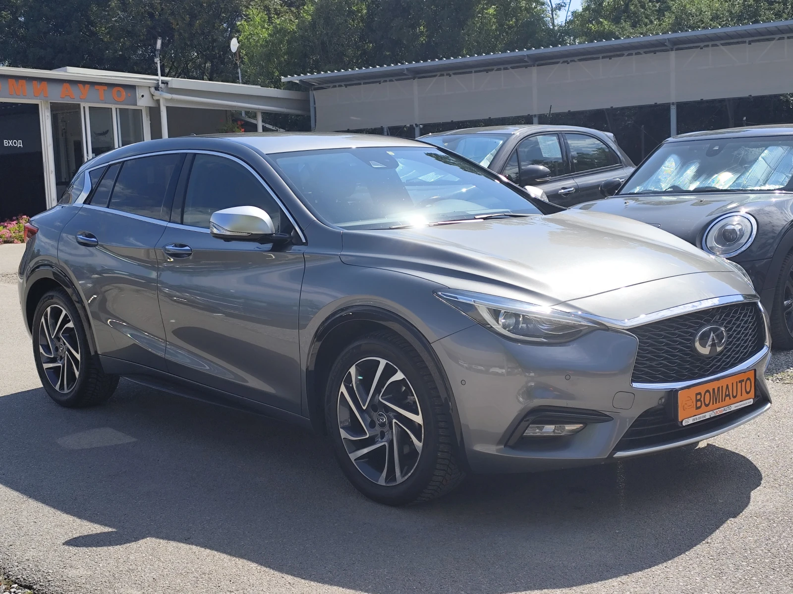 Infiniti Q30 1.5D* EURO6B* LED* NAVI* CAMERA 360* ПОДГРЕВ, снимка 3 - Автомобили и джипове - 55441416