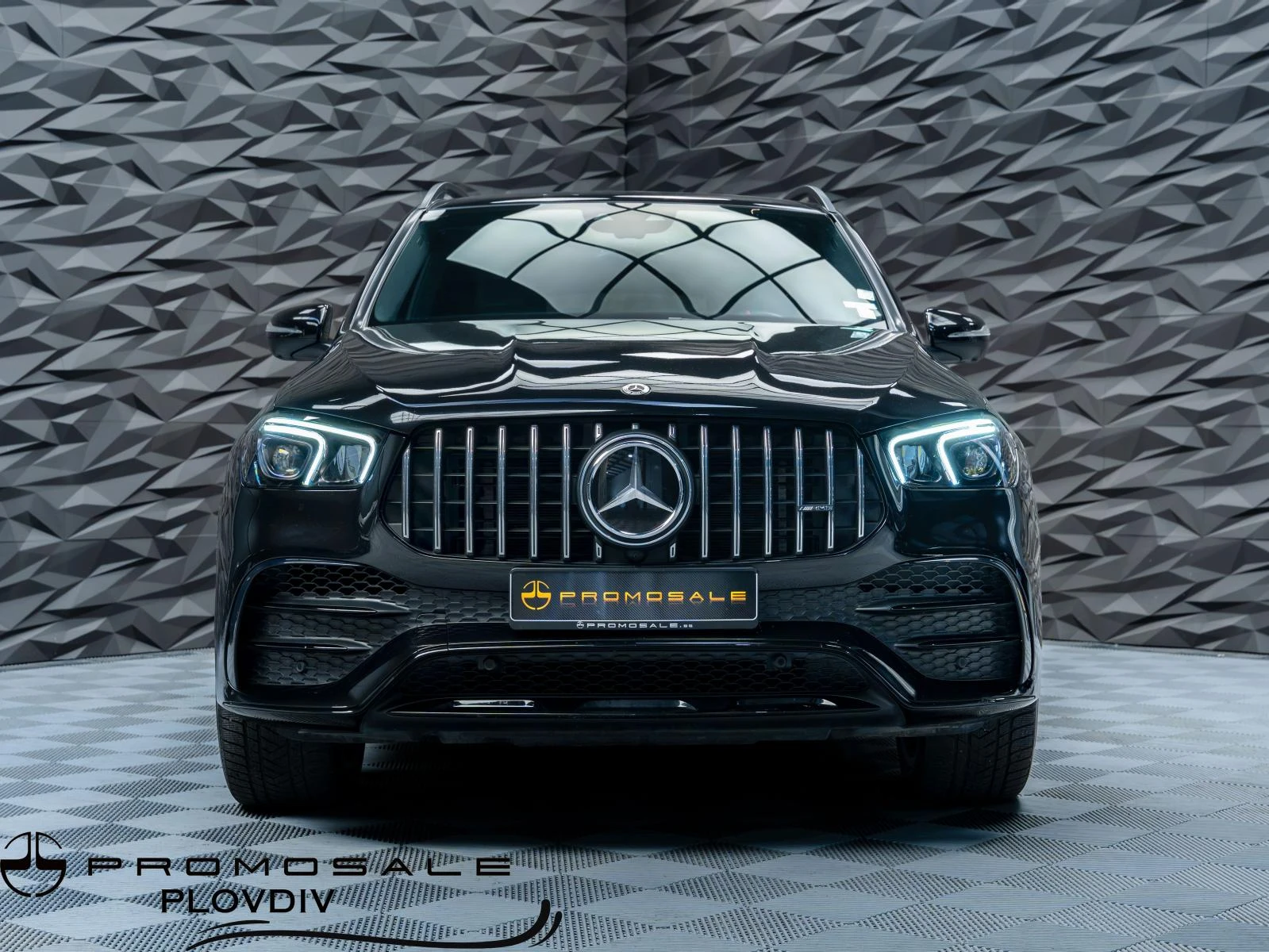 Mercedes-Benz GLE 53 4MATIC 4MATIC* BURM* 360CAM* AIRMATIC* AMG-LINE* , снимка 2 - Автомобили и джипове - 55537477