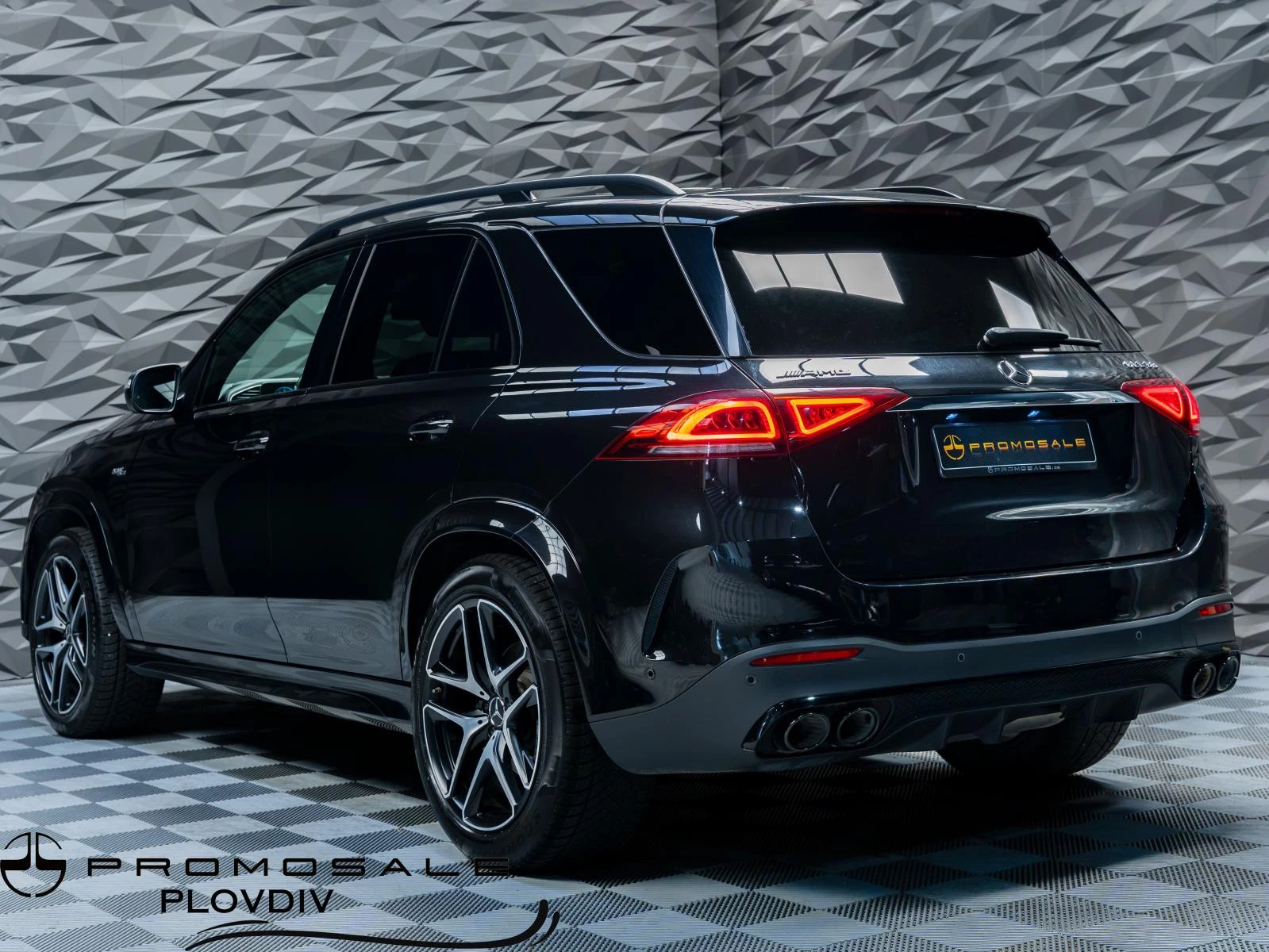 Mercedes-Benz GLE 53 4MATIC 4MATIC* BURM* 360CAM* AIRMATIC* AMG-LINE* , снимка 3 - Автомобили и джипове - 55537477
