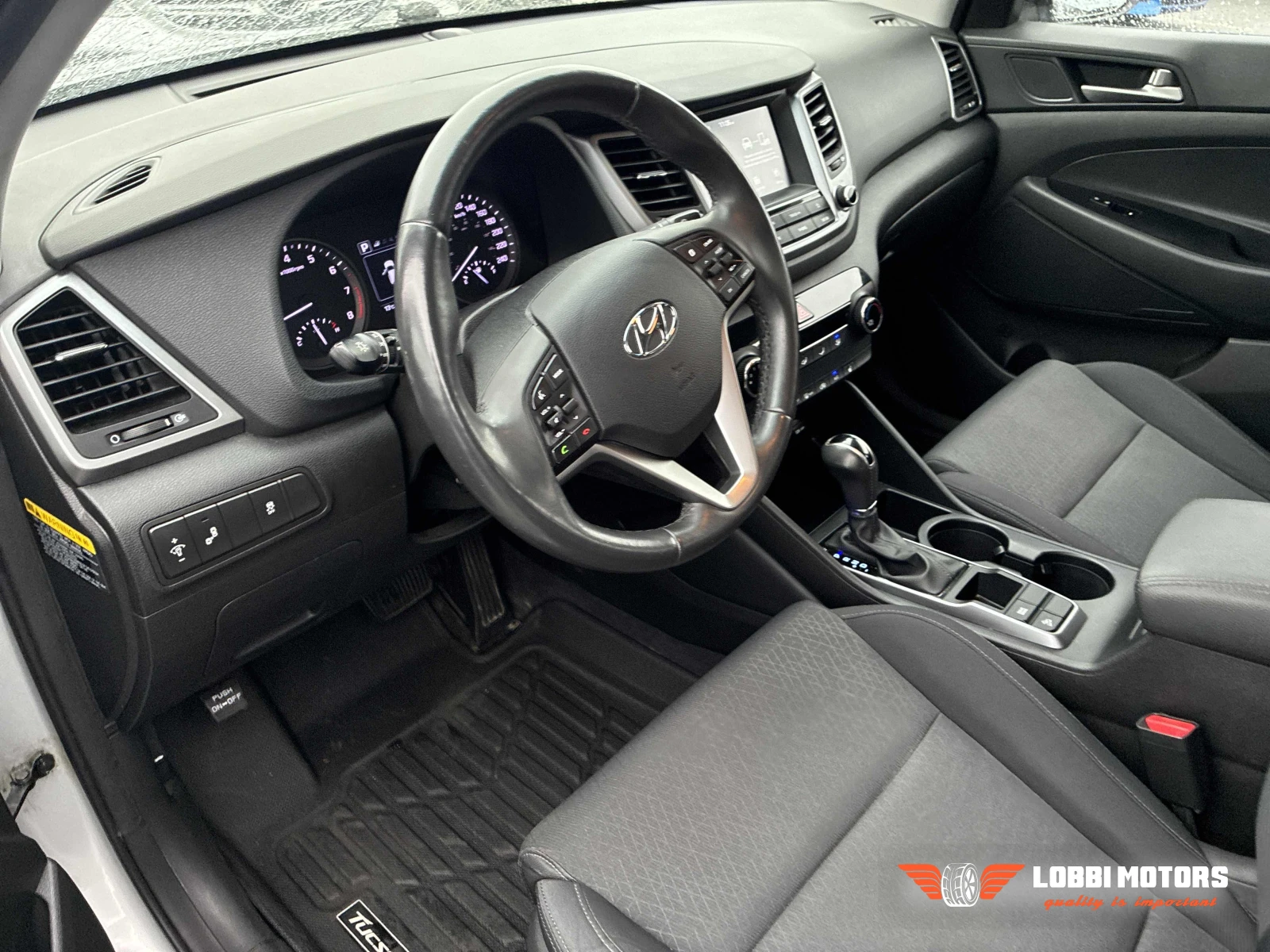 Hyundai Tucson, снимка 12 - Автомобили и джипове - 56296771