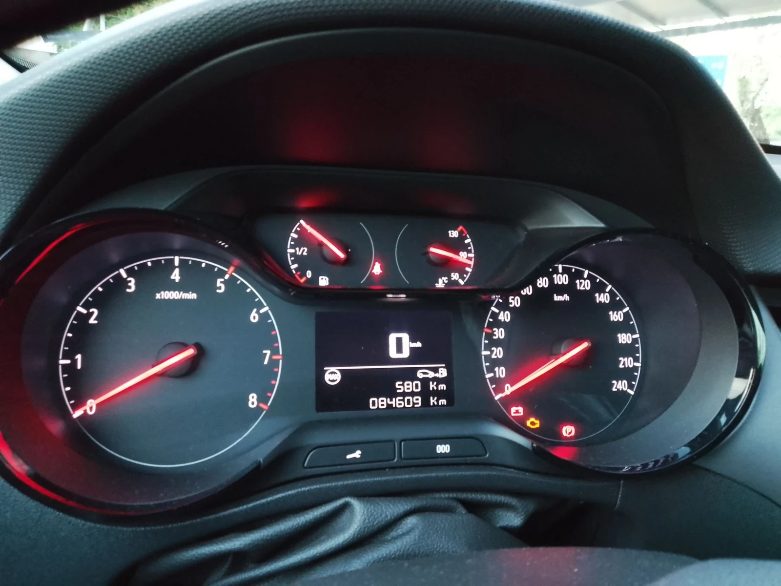 Opel Crossland X Бензин 1.2 мотор, снимка 15 - Автомобили и джипове - 56652689