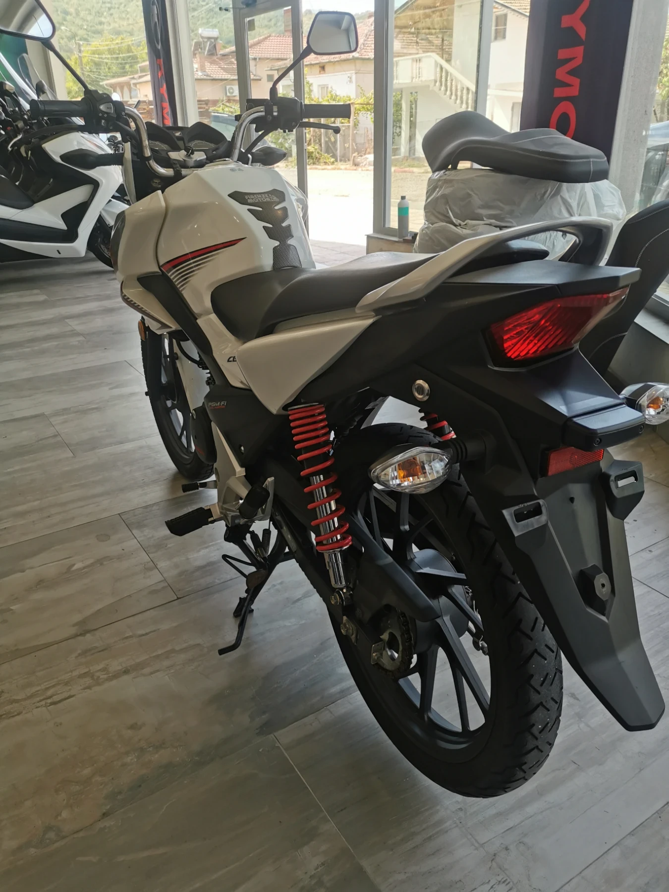 Honda Cbf CB125F, снимка 8 - Мотоциклети и мототехника - 56288906