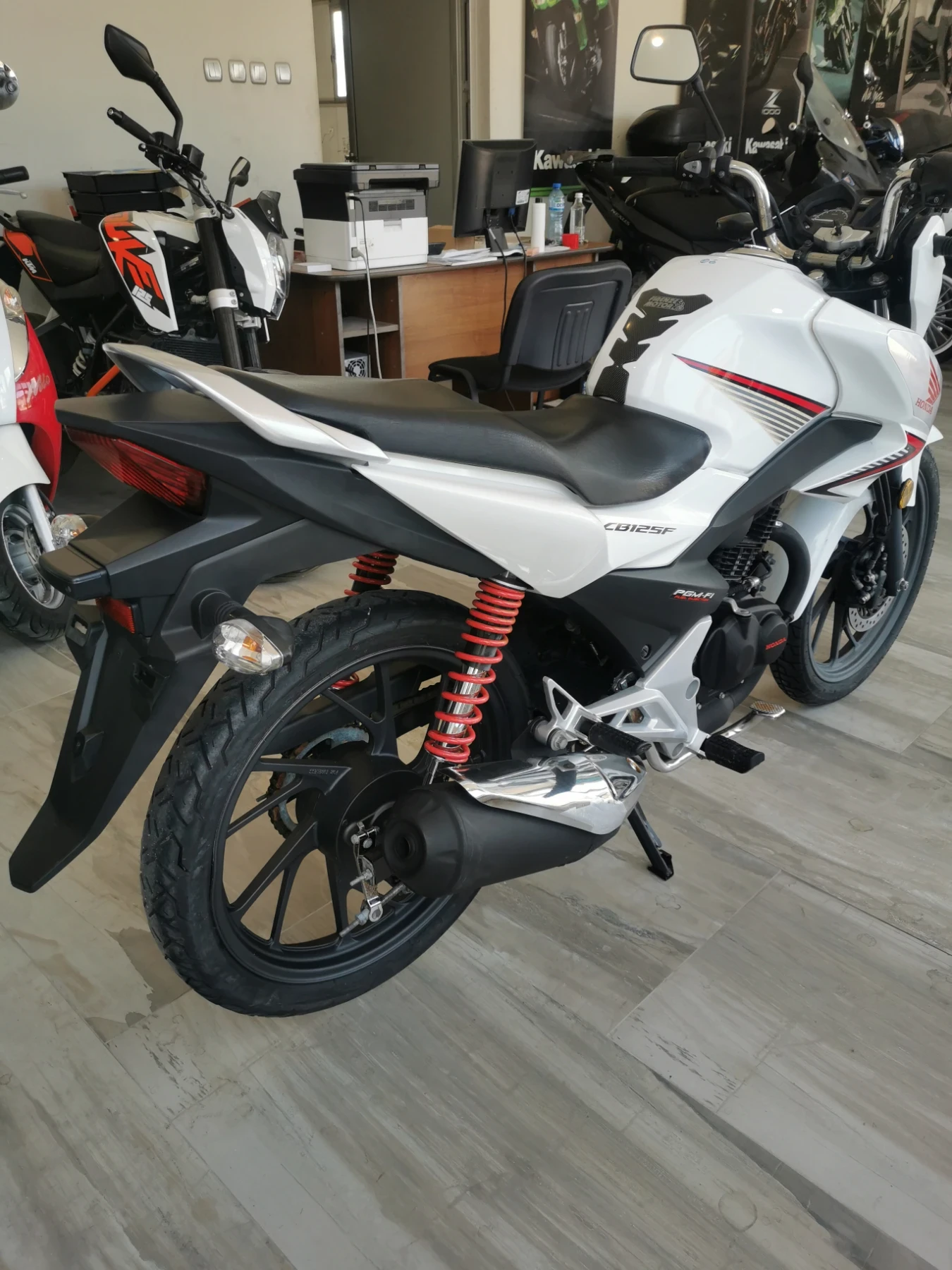 Honda Cbf CB125F, снимка 7 - Мотоциклети и мототехника - 56288906