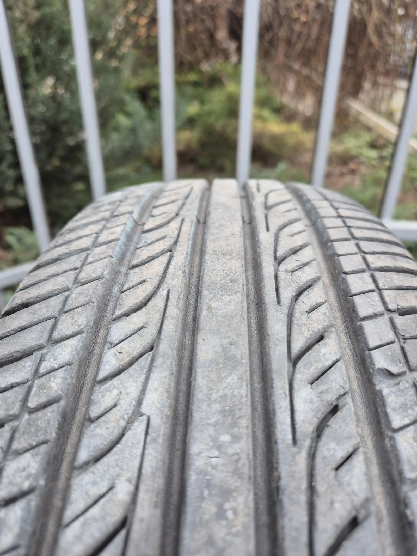 Гуми Летни 205/70R15, снимка 5 - Гуми и джанти - 53981274