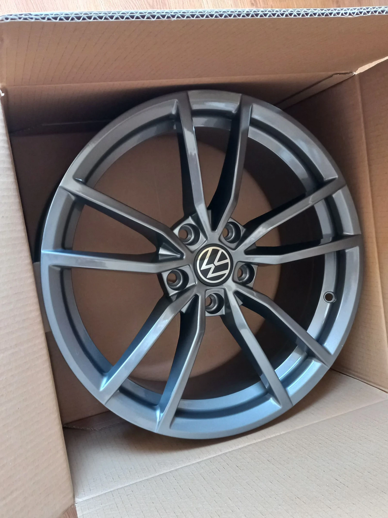 Джанти за VW, снимка 4 - Гуми и джанти - 54287501