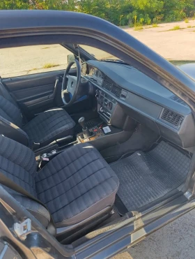 Mercedes-Benz 190, снимка 1
