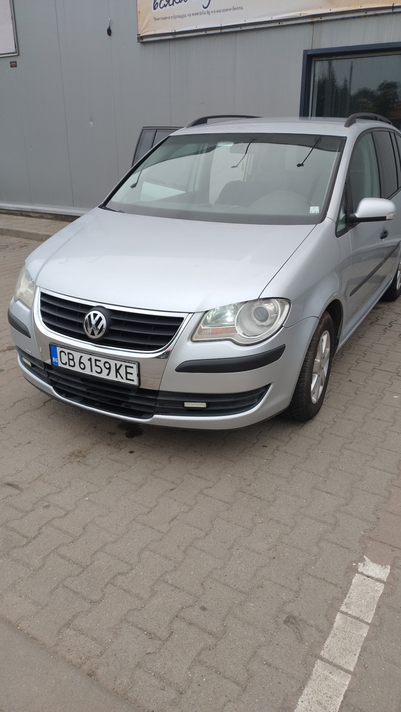 VW Touran 1.6, снимка 1 - Автомобили и джипове - 46414745