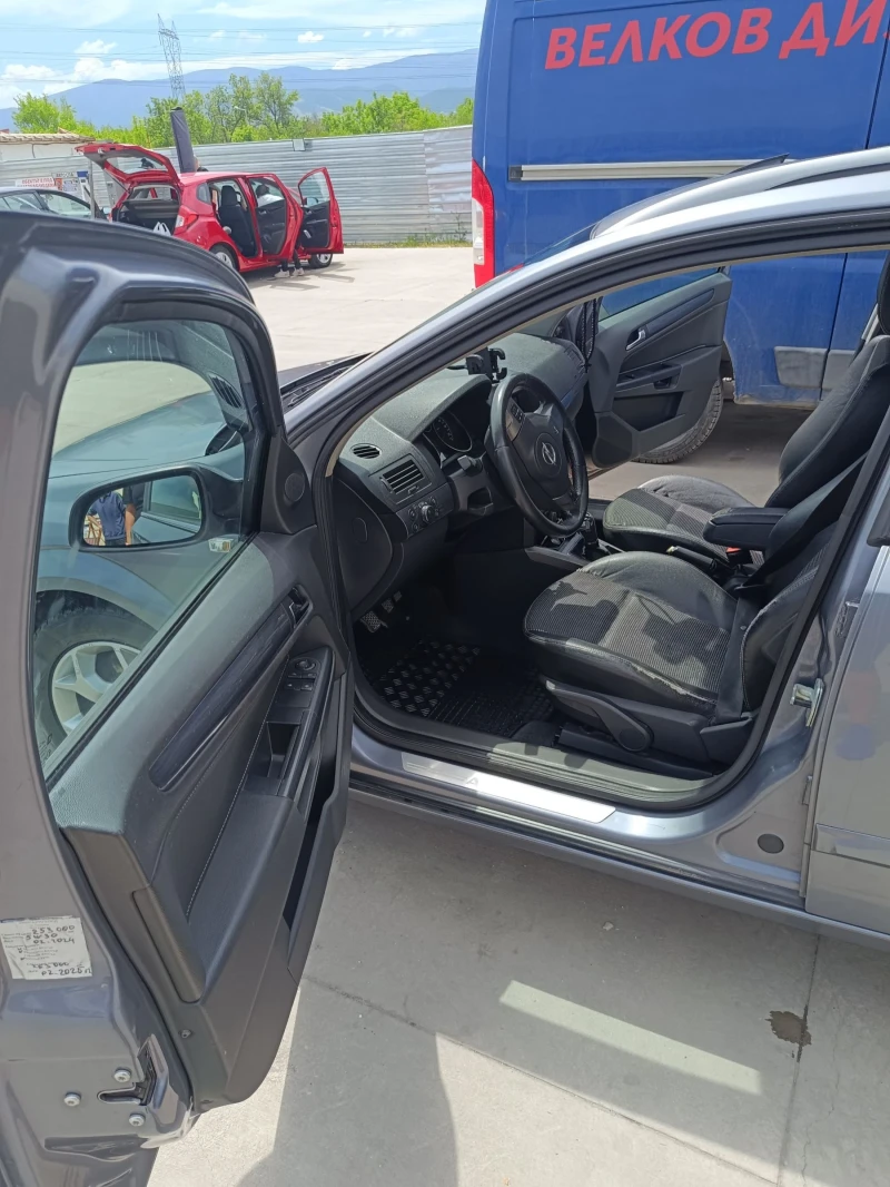 Opel Astra, снимка 10 - Автомобили и джипове - 47716263