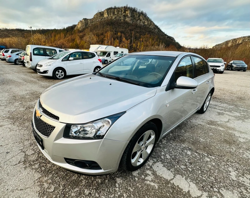 Chevrolet Cruze 1.8 I  КАТО НОВА, снимка 7 - Автомобили и джипове - 48327283