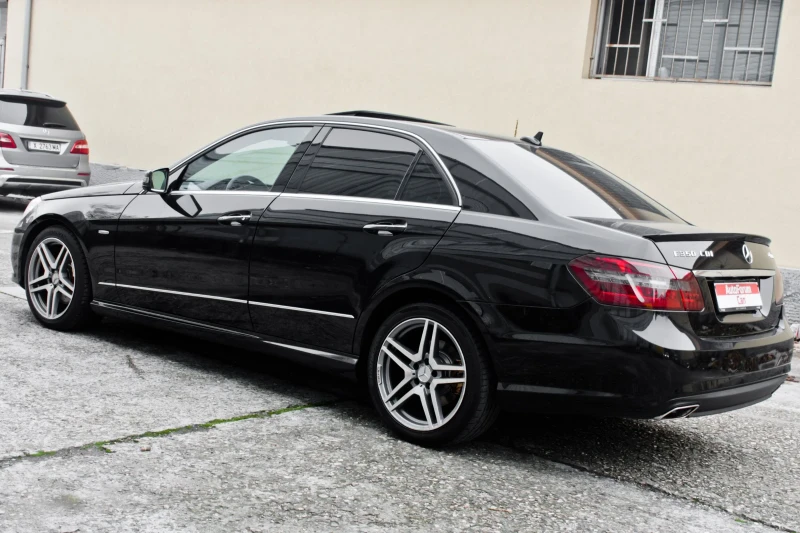 Mercedes-Benz E 350 Е350 AMG 4MATIC DISTRONIK KEYLESS GO, снимка 5 - Автомобили и джипове - 48650939