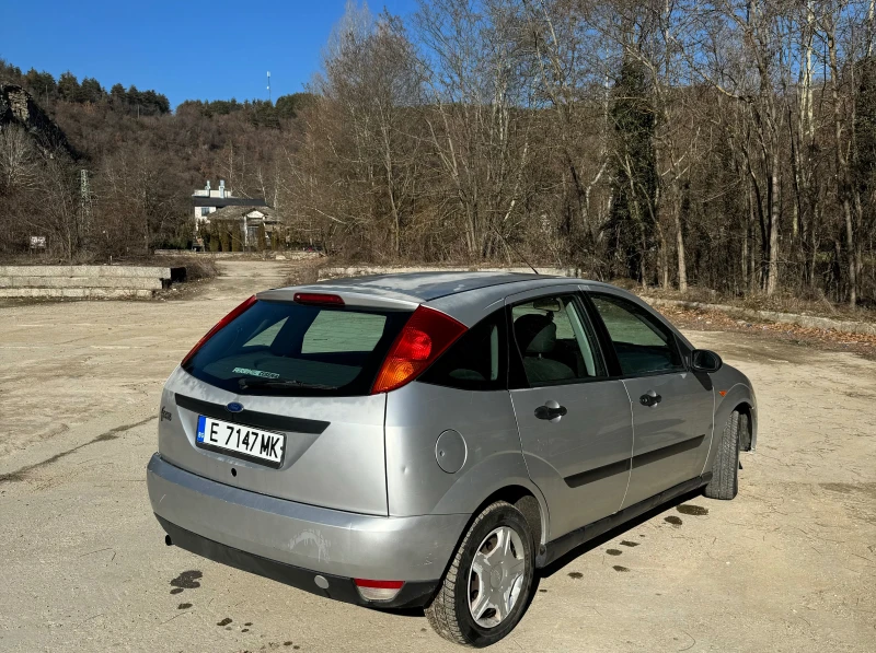 Ford Focus 1.6, снимка 10 - Автомобили и джипове - 48885283