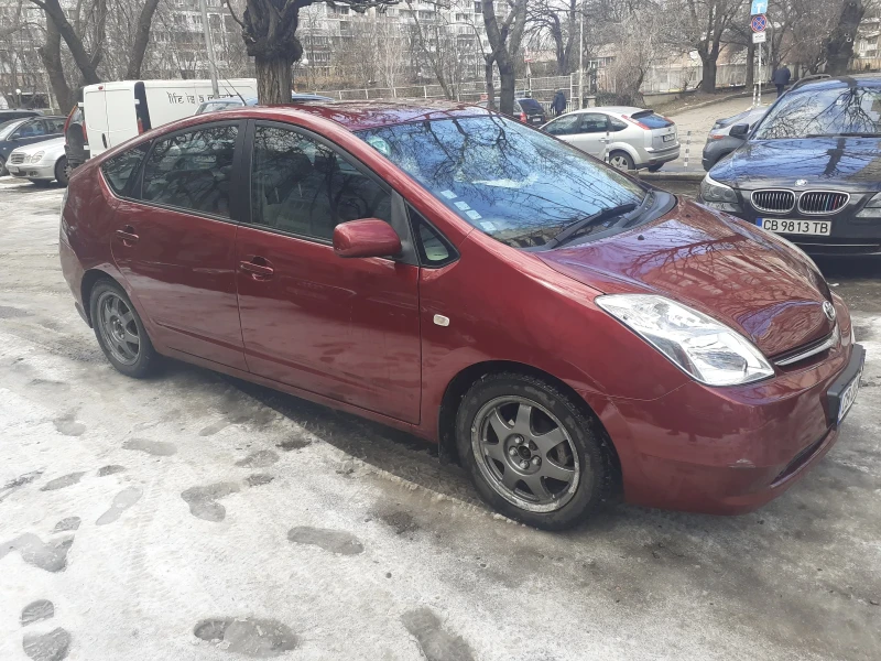 Toyota Prius 1.5, снимка 2 - Автомобили и джипове - 49270819