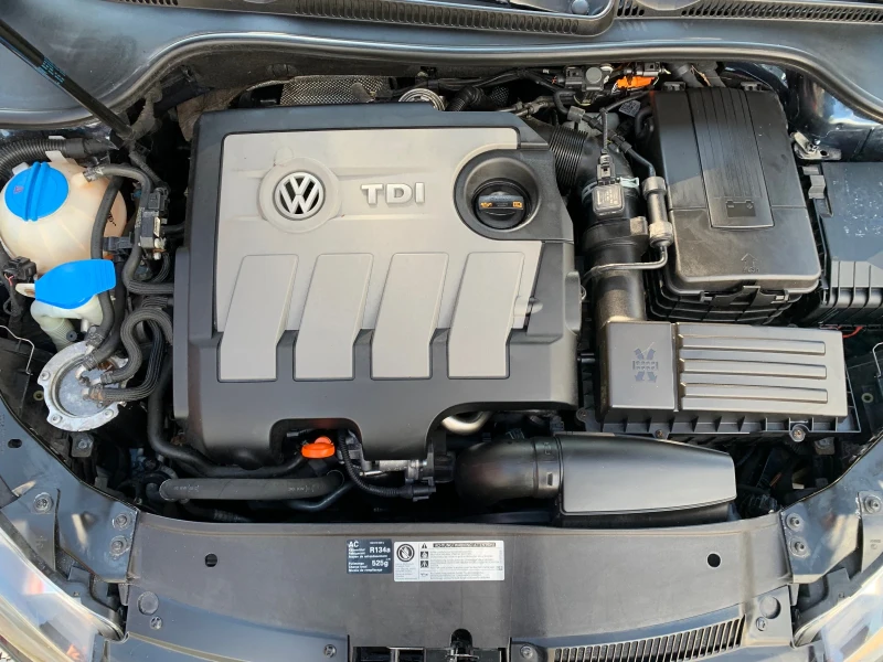 VW Golf 1.6TDI, снимка 13 - Автомобили и джипове - 49354116