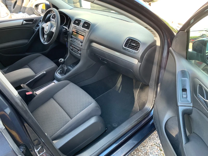 VW Golf 1.6TDI, снимка 12 - Автомобили и джипове - 49354116