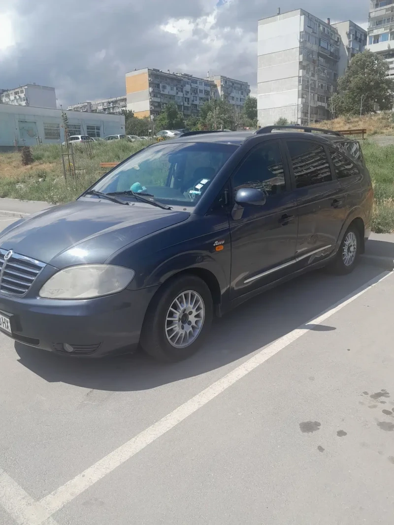 SsangYong Rodius 2.7cdi, снимка 2 - Автомобили и джипове - 50988079