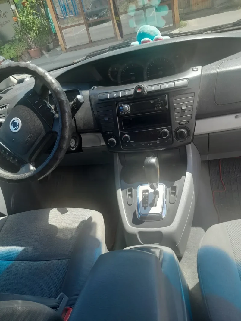 SsangYong Rodius 2.7cdi, снимка 8 - Автомобили и джипове - 50988079