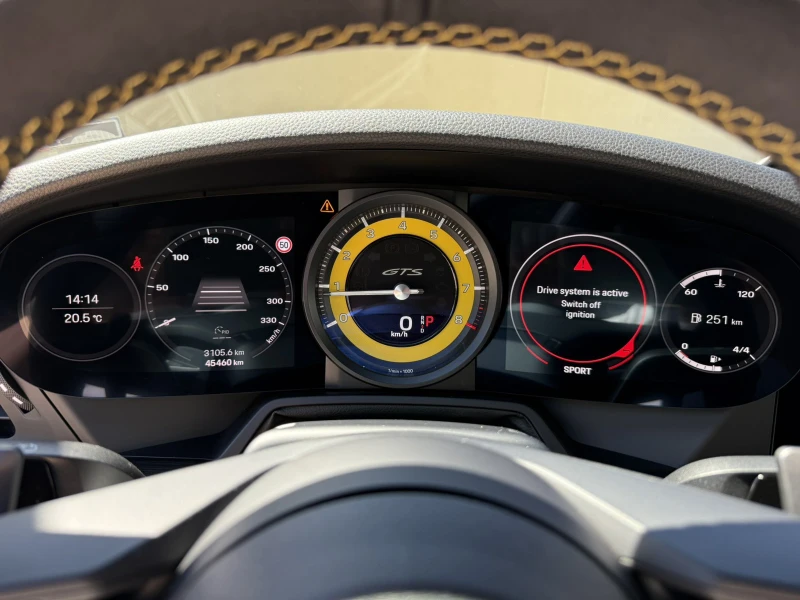 Porsche 911 CARRERA 4 GTS CARBON/CERAMIC, снимка 12 - Автомобили и джипове - 51520947