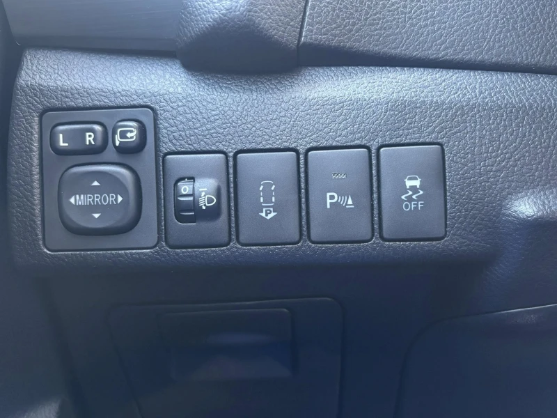 Toyota Auris 1.6 БЕНЗИН  EURO5, снимка 13 - Автомобили и джипове - 52807338