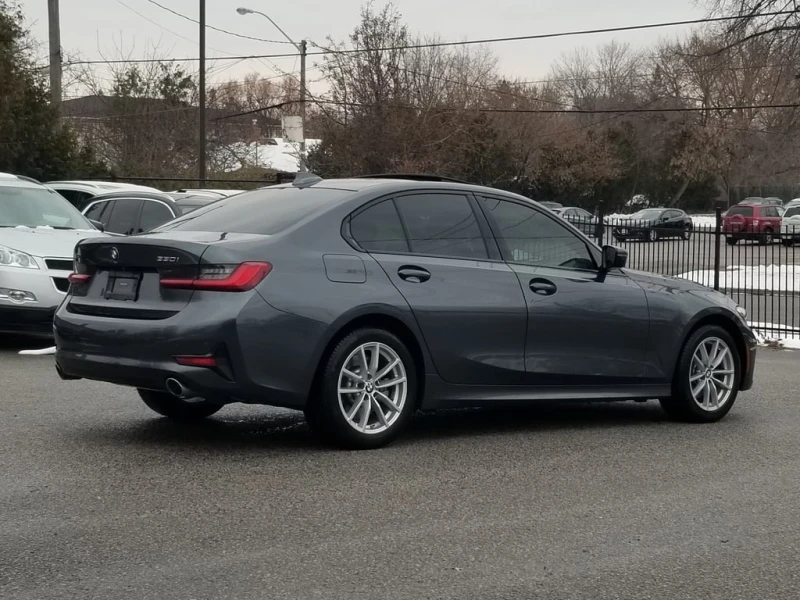 BMW 330 * NO ACCIDENT* SERVICE RECORDS* * NAV* CAMERA* ROO, снимка 7 - Автомобили и джипове - 52829619