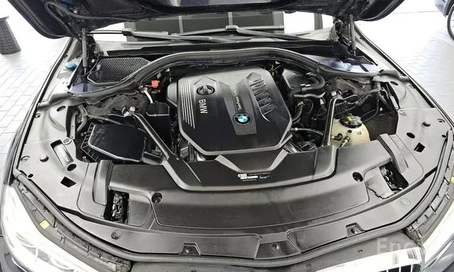 BMW 730 * LONG * ТЕЛЕВИЗОРИ* ДИСТРОНИК* 360* МАСАЖИ* DIGIT, снимка 15 - Автомобили и джипове - 54576429