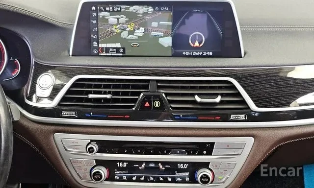 BMW 730 * LONG * ТЕЛЕВИЗОРИ* ДИСТРОНИК* 360* МАСАЖИ* DIGIT, снимка 9 - Автомобили и джипове - 54576429