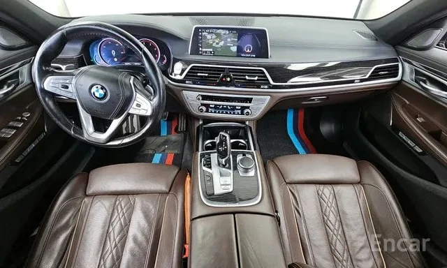 BMW 730 * LONG * ТЕЛЕВИЗОРИ* ДИСТРОНИК* 360* МАСАЖИ* DIGIT, снимка 6 - Автомобили и джипове - 54576429
